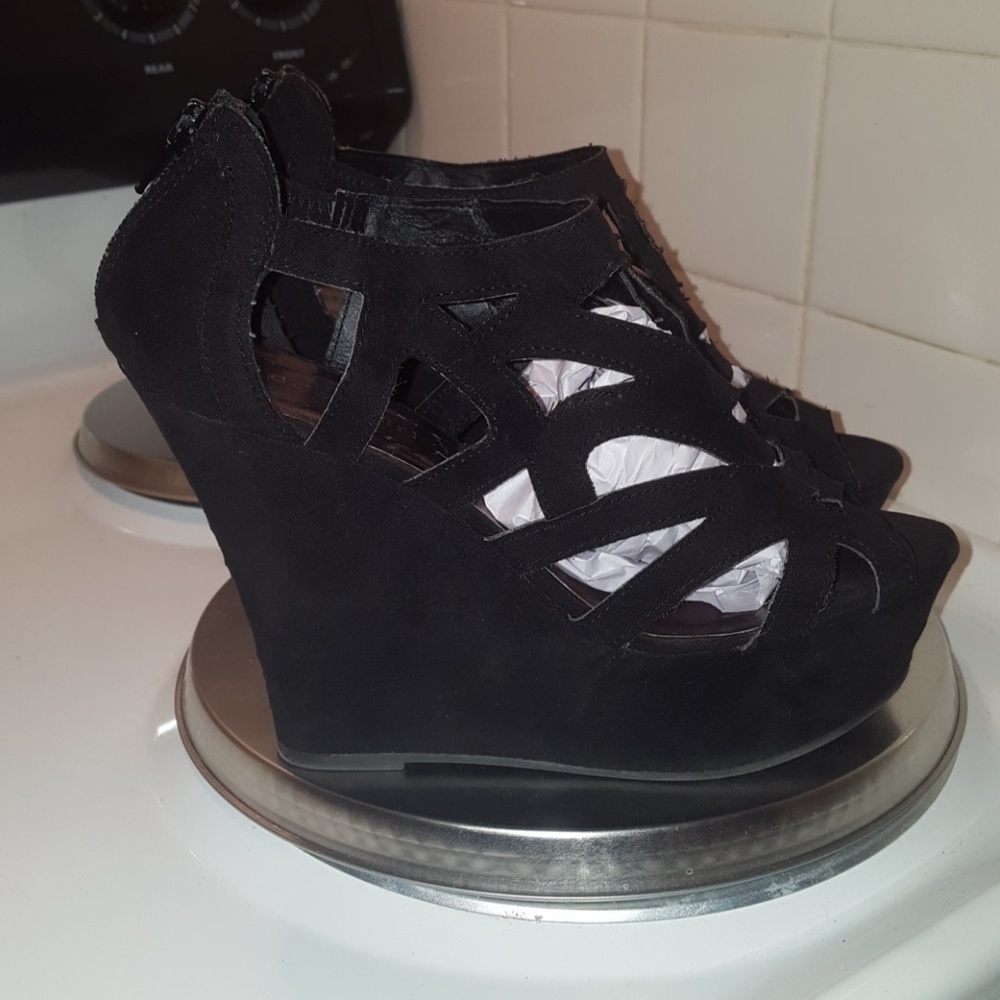Womens shoes